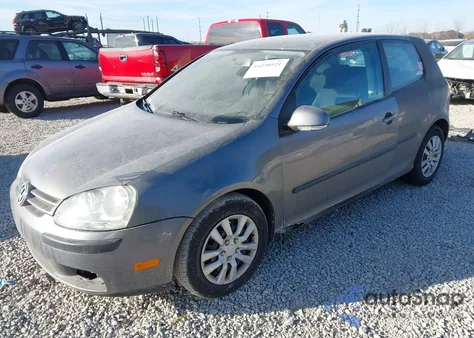 2007 Volkswagen Rabbit 2-Door z USA, uszkodzony, nr VIN WVWBR71KX7W054260